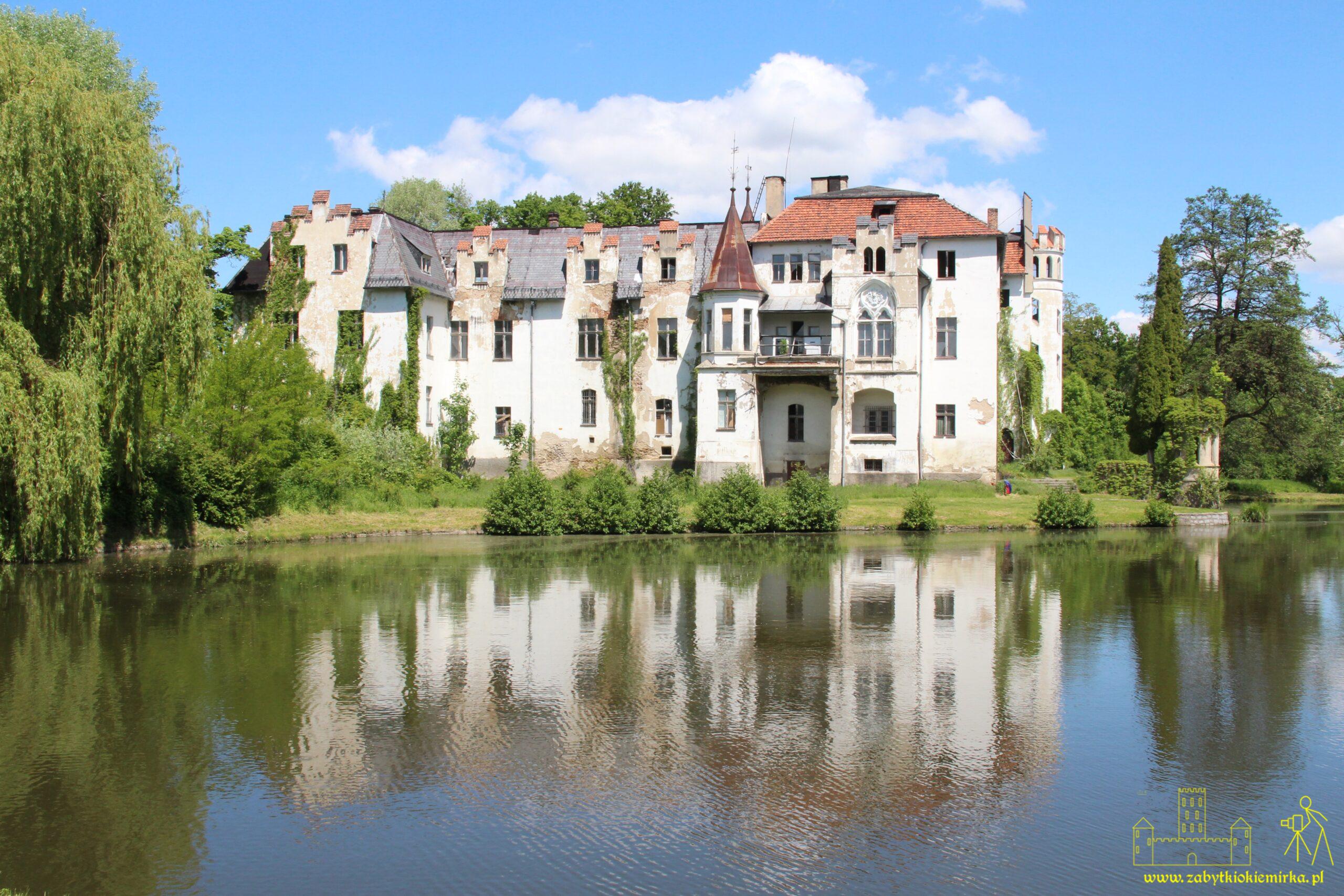 DOBROCIN - PAŁAC