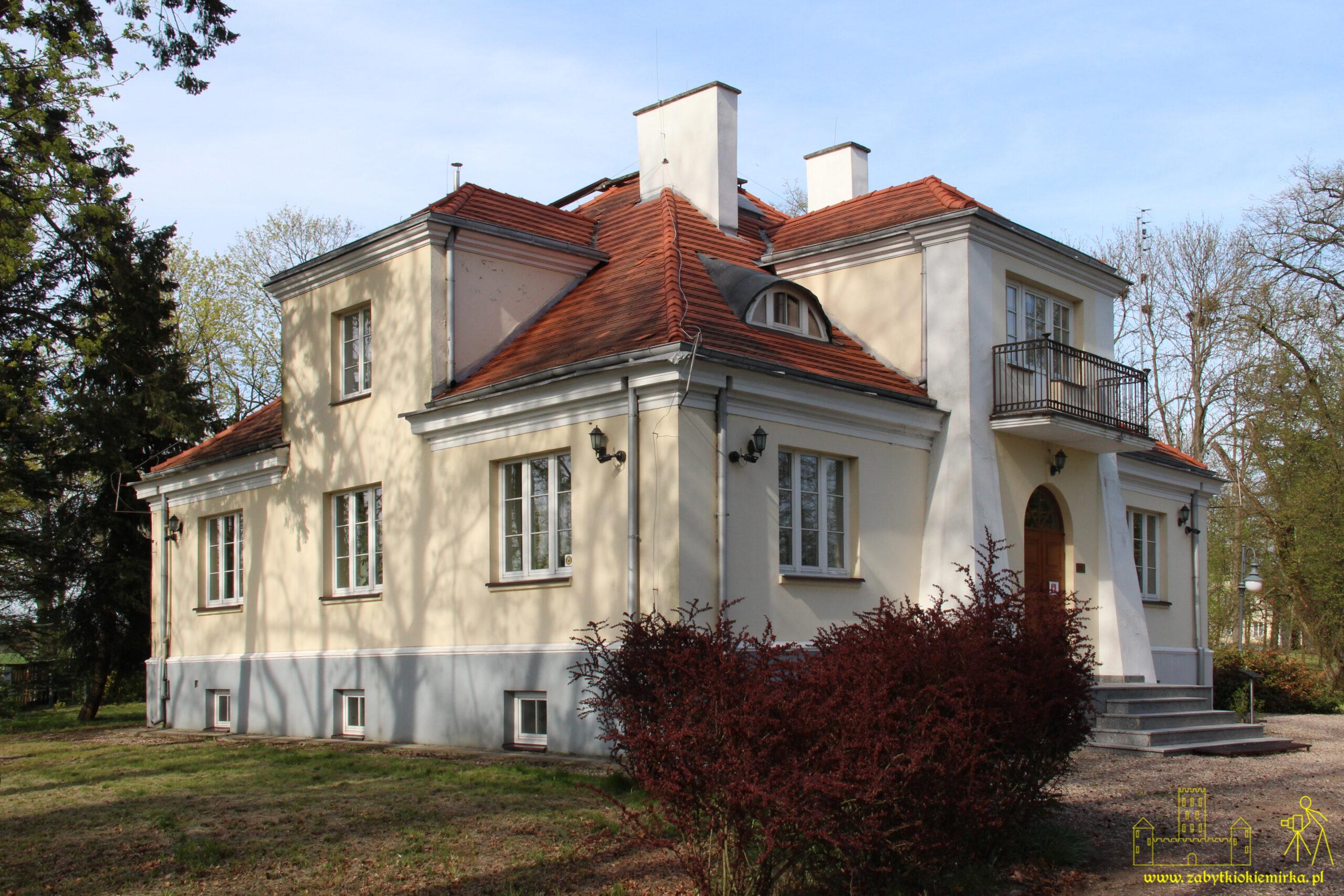 GOŁOTCZYZNA - WILLA KRZEWNIA