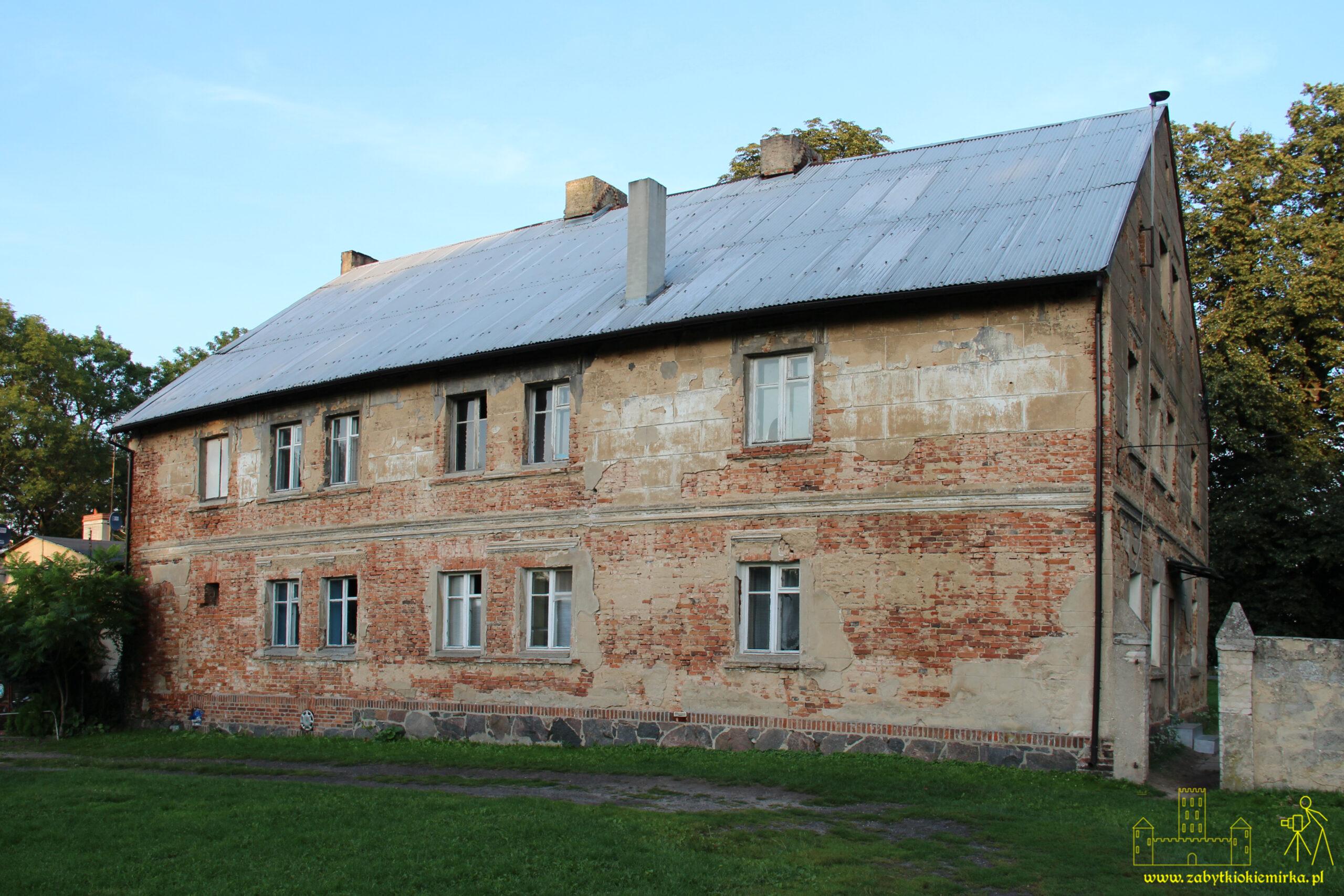 GOŁUŃ - DWÓR