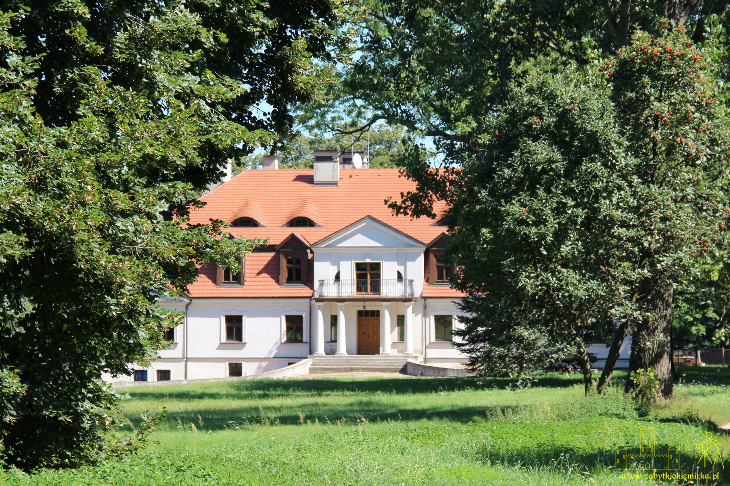 GÓRA - DWÓR