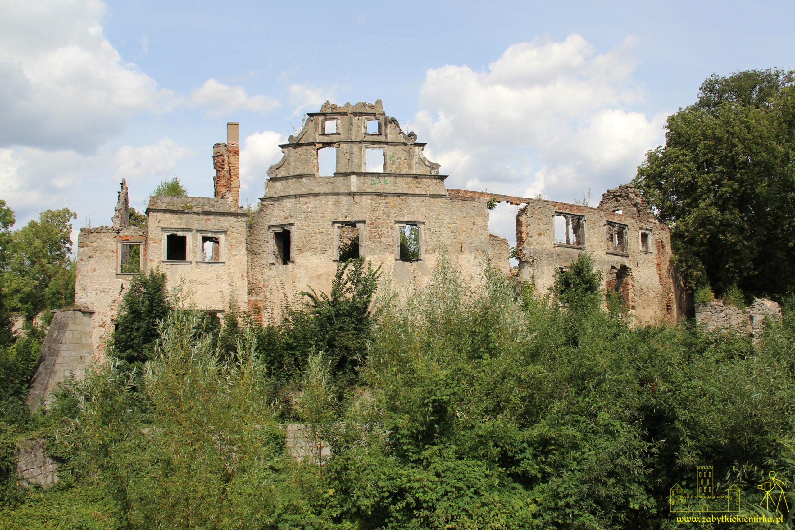 GOŚCISZÓW – ZAMEK