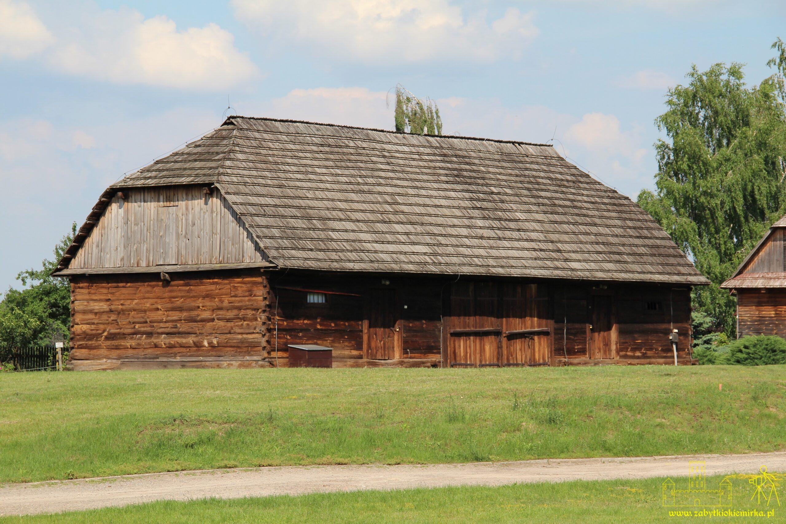 JANOWIEC - SPICHLERZ Z KUROWA