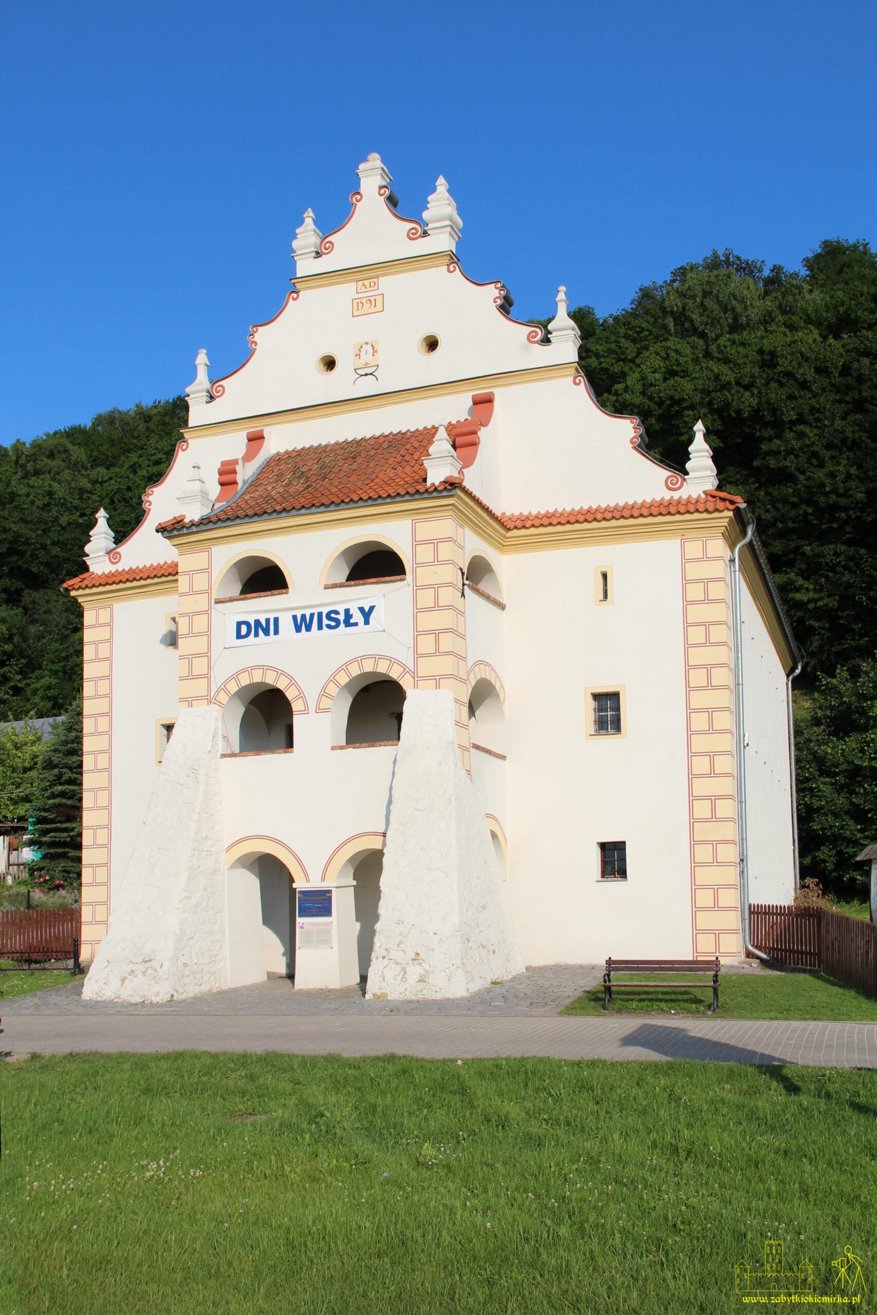 KAZIMIERZ DOLNY – SPICHLERZ ULANOWSKICH