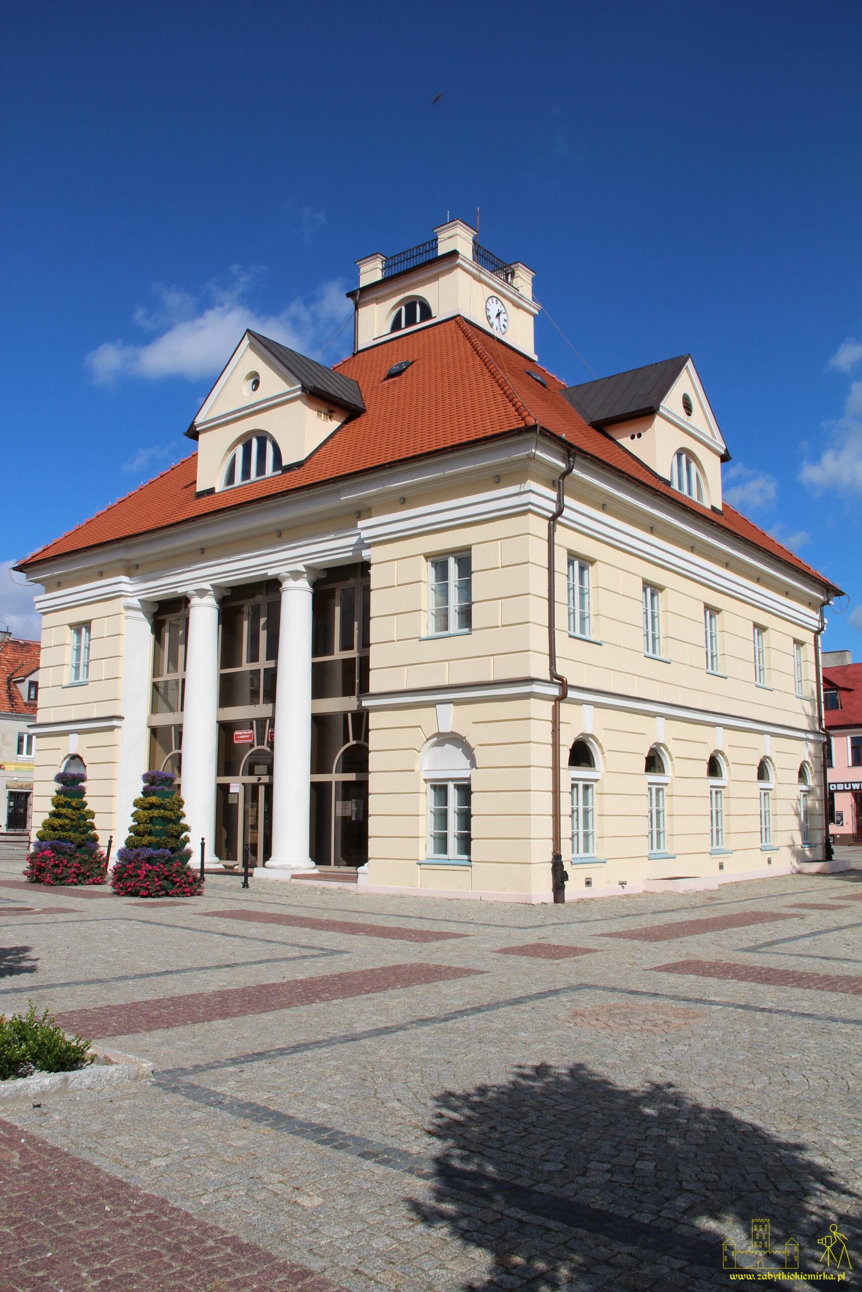 ŁĘCZYCA – RATUSZ