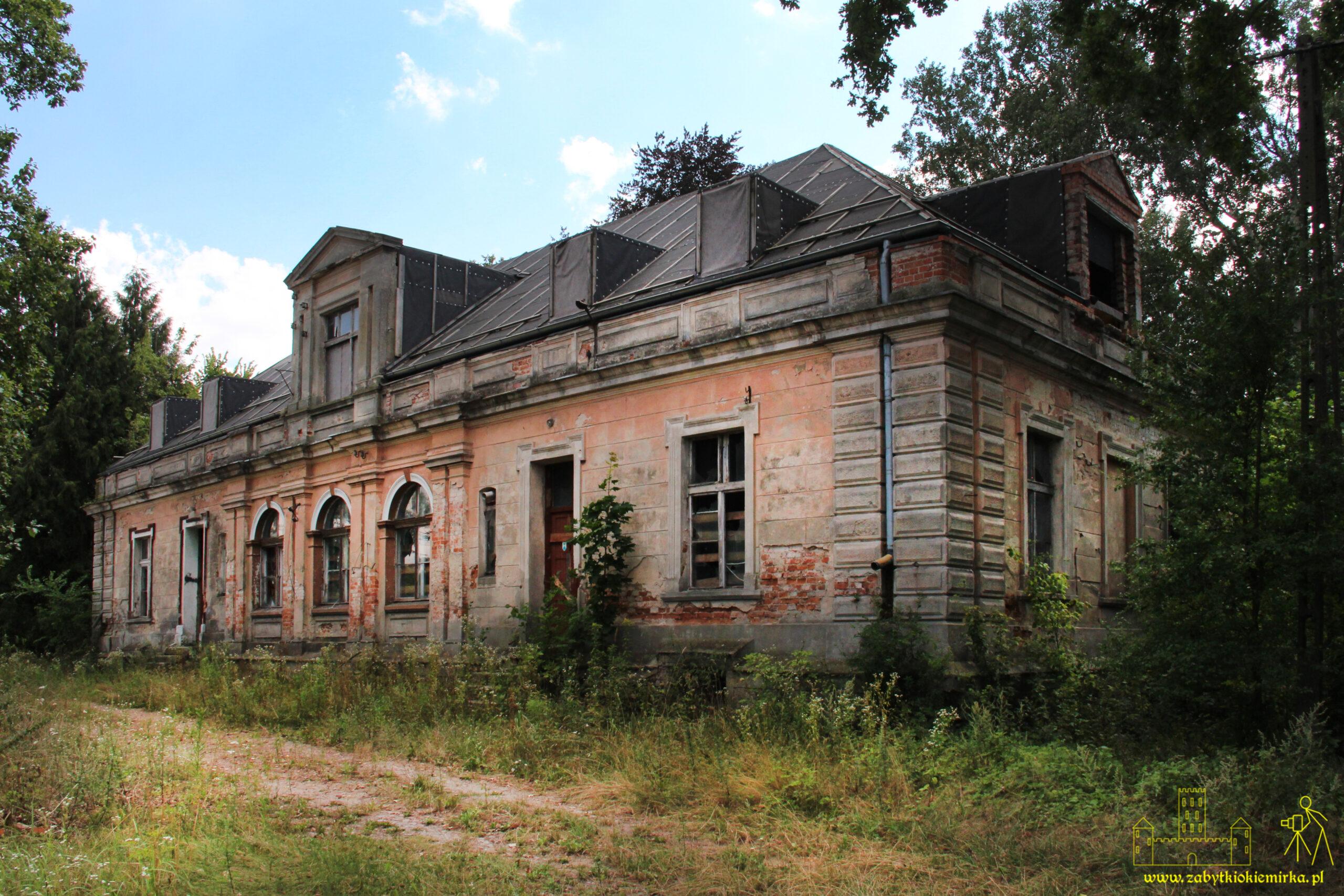 ŁĘKANÓW – DWÓR