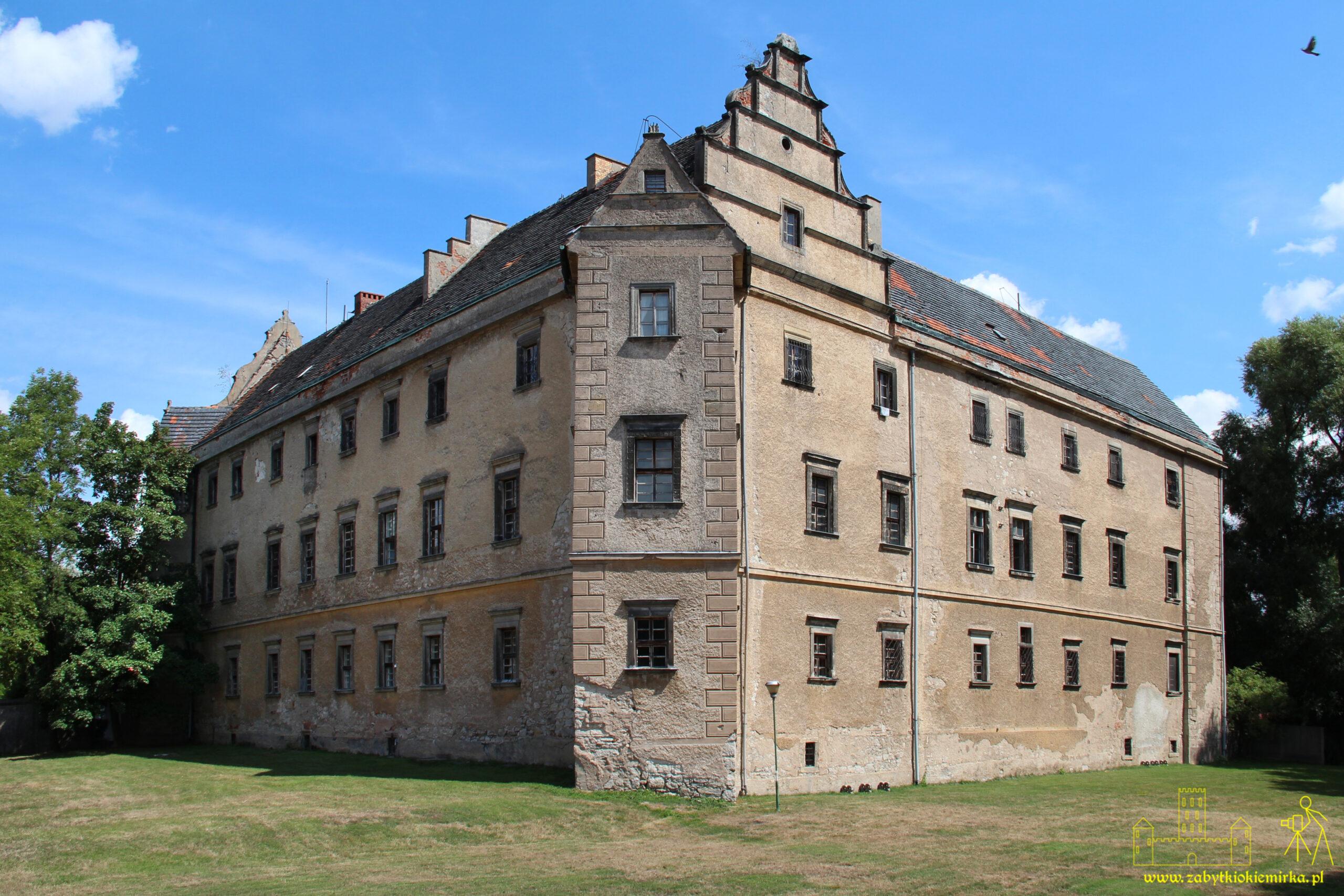 LWÓWEK ŚLĄSKI – ZAMEK W PŁAKOWICACH