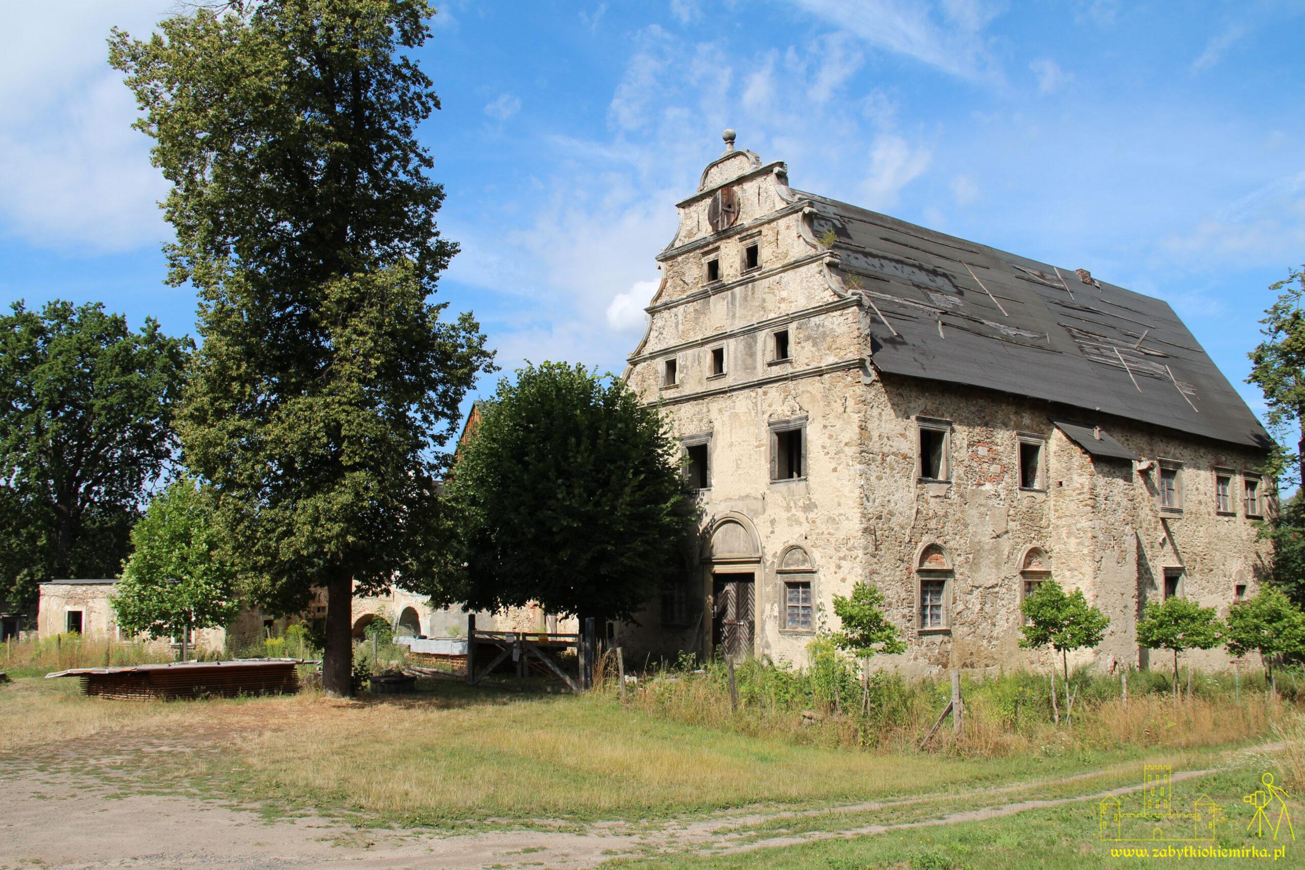 MACIEJOWIEC – DWÓR