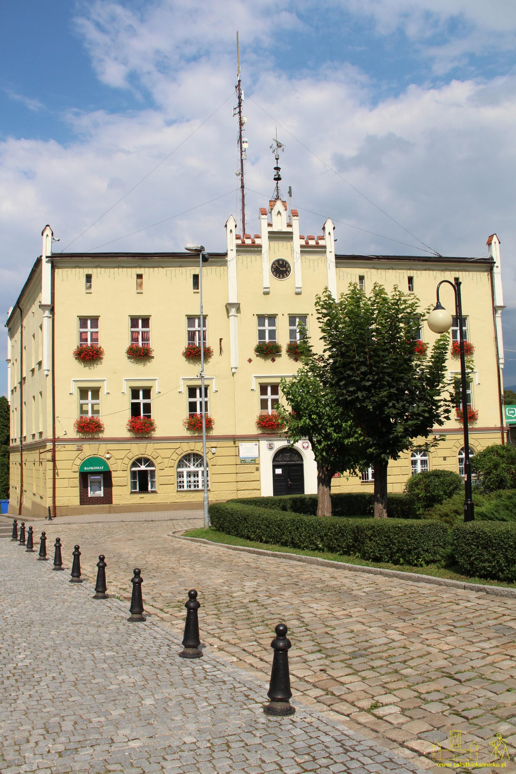 MIĘDZYLESIE – RATUSZ