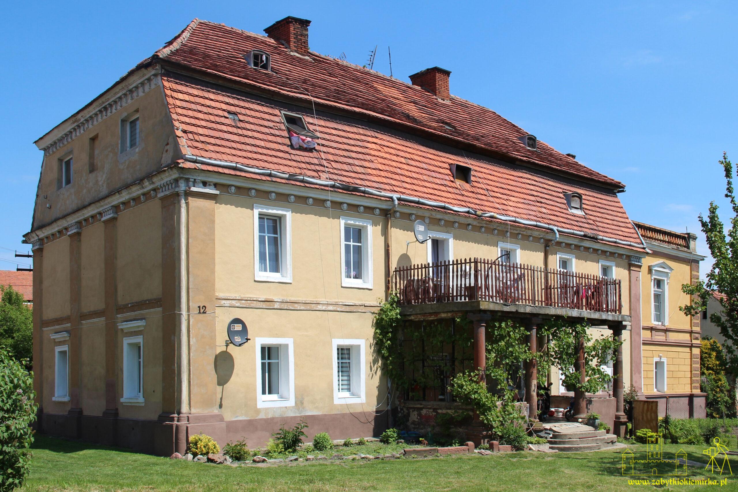 OLESZNA – DWÓR (ŚLĘŻNA 12)