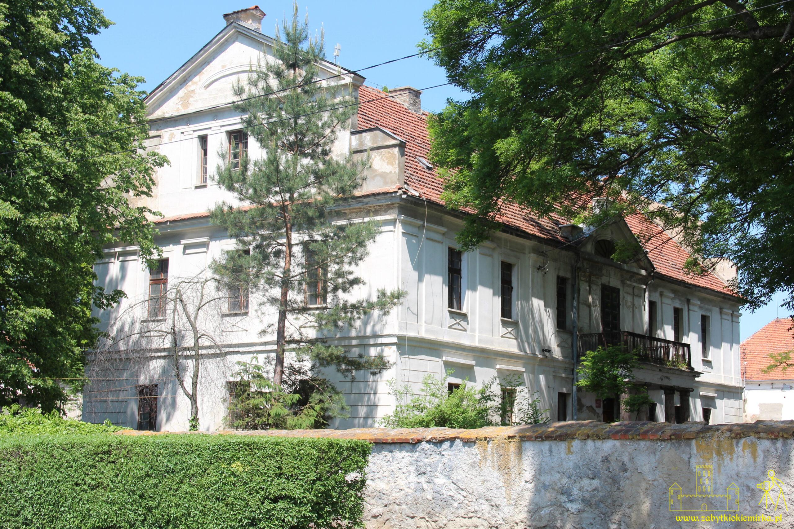 OLESZNA – DWÓR (ŚLĘŻNA 20A)