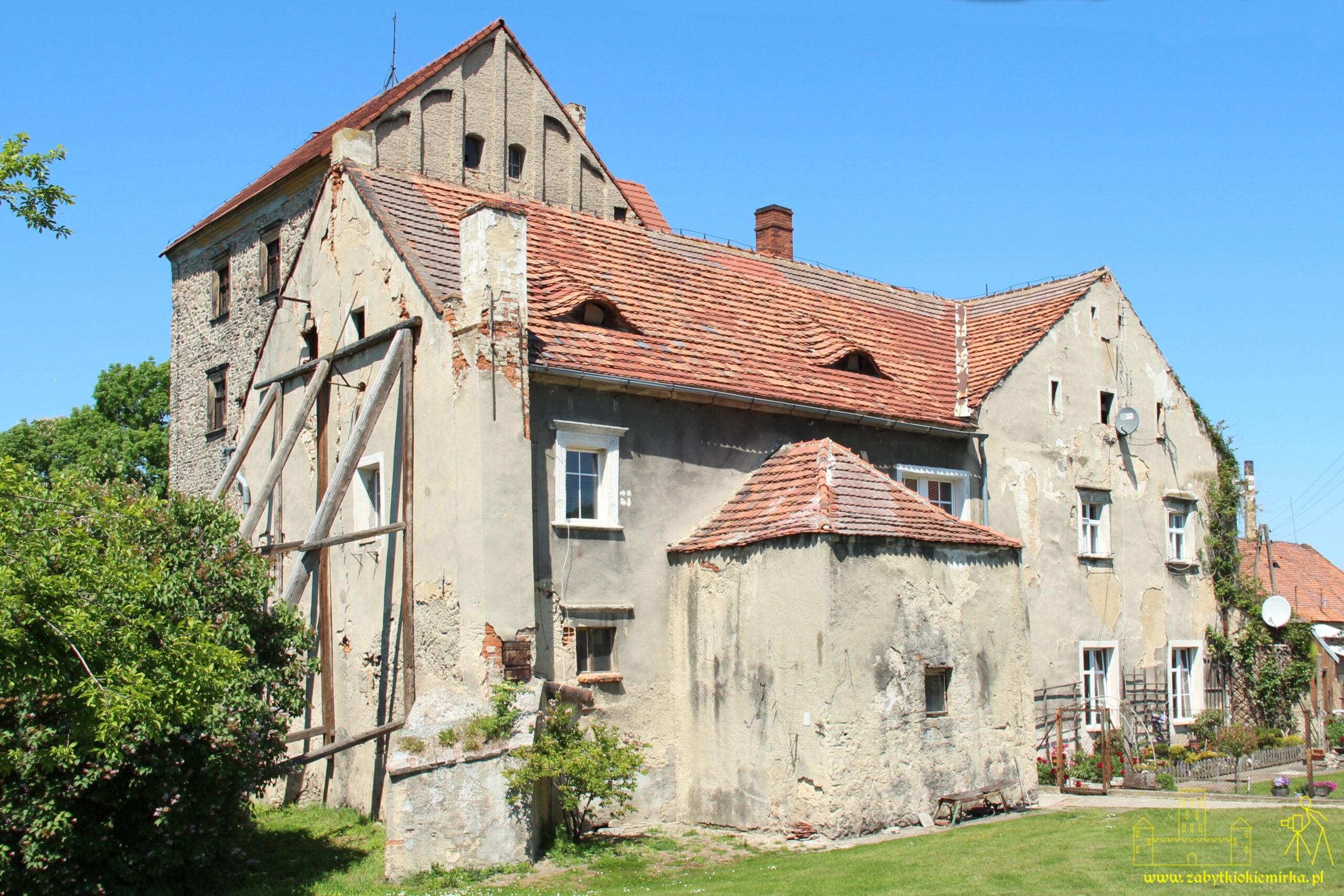 PASTUCHÓW – WIEŻA MIESZKALNA