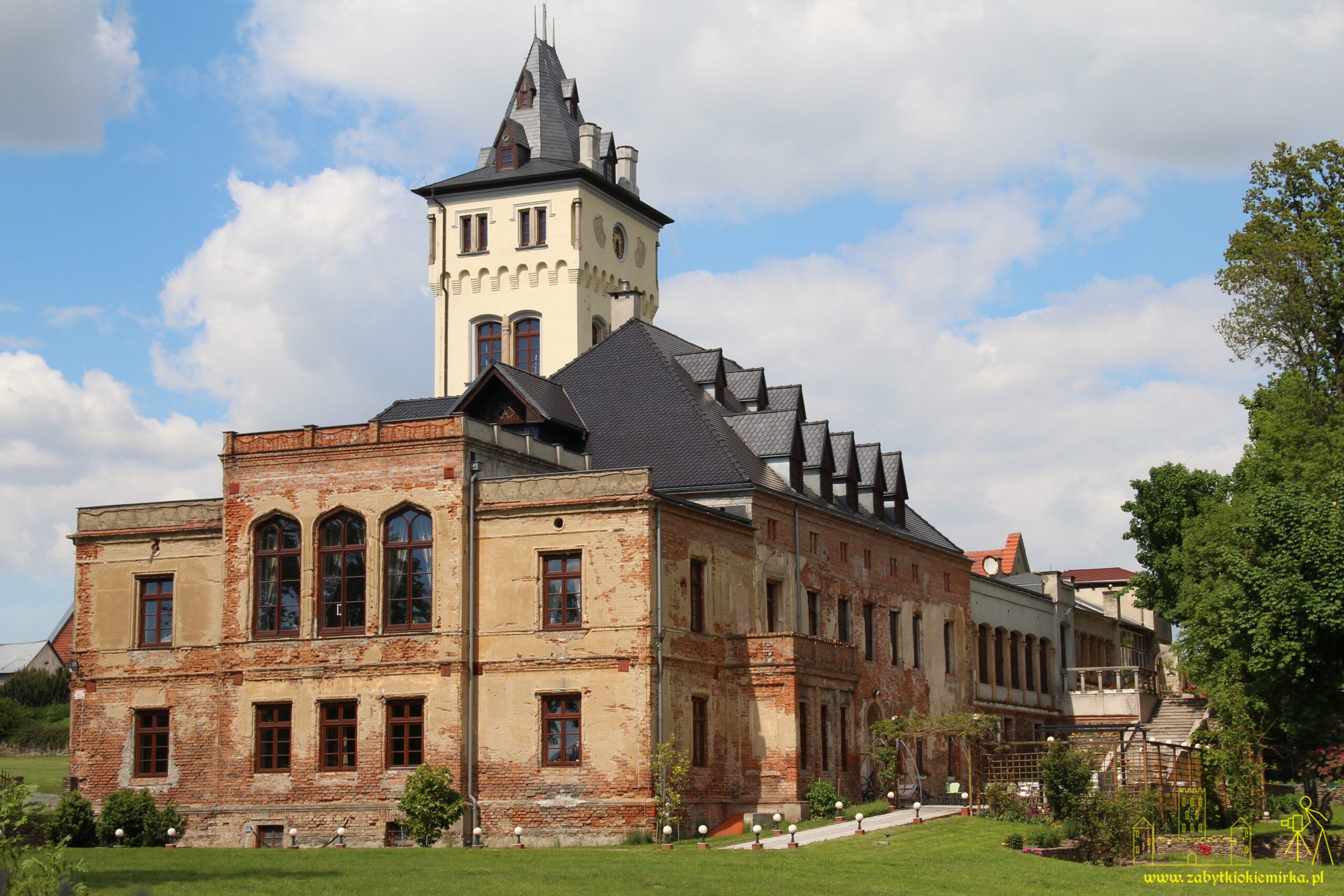 PIŁAWA GÓRNA - PAŁAC