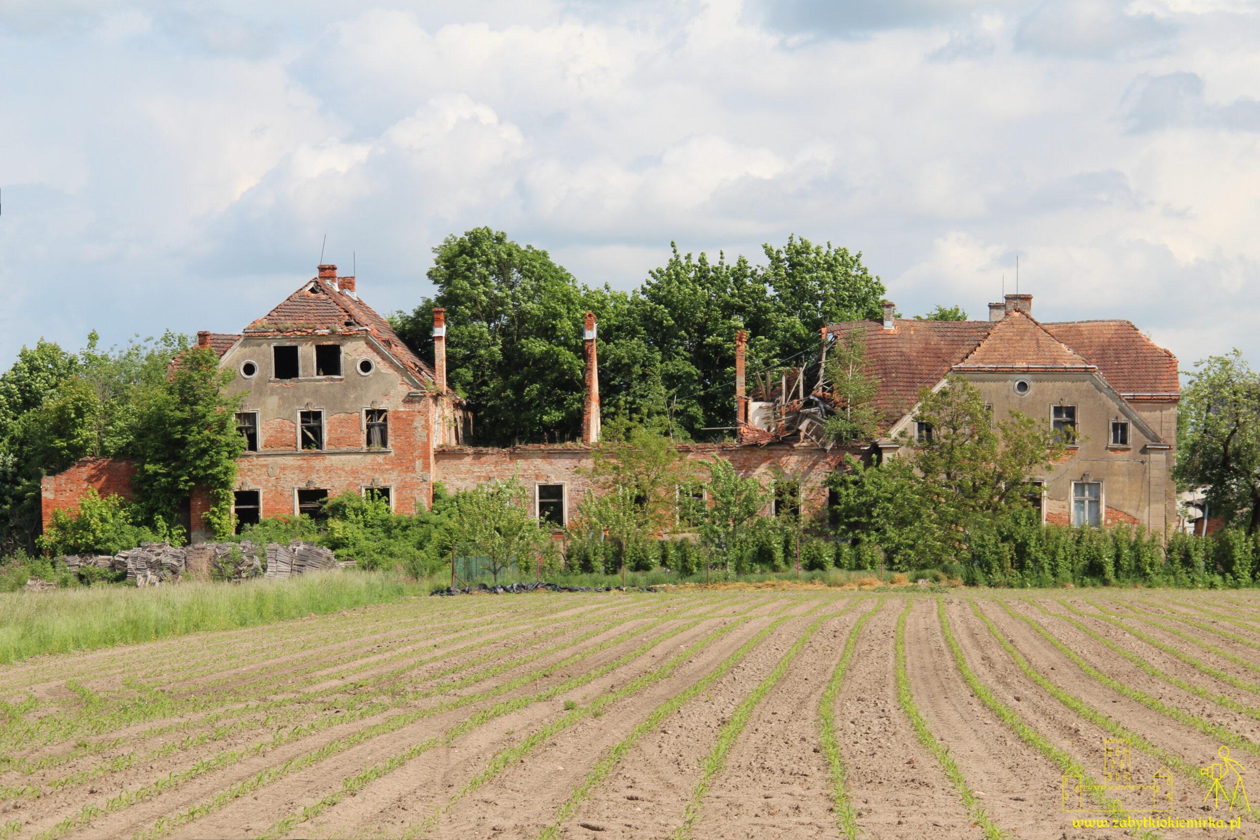 RADZOWICE – PAŁAC