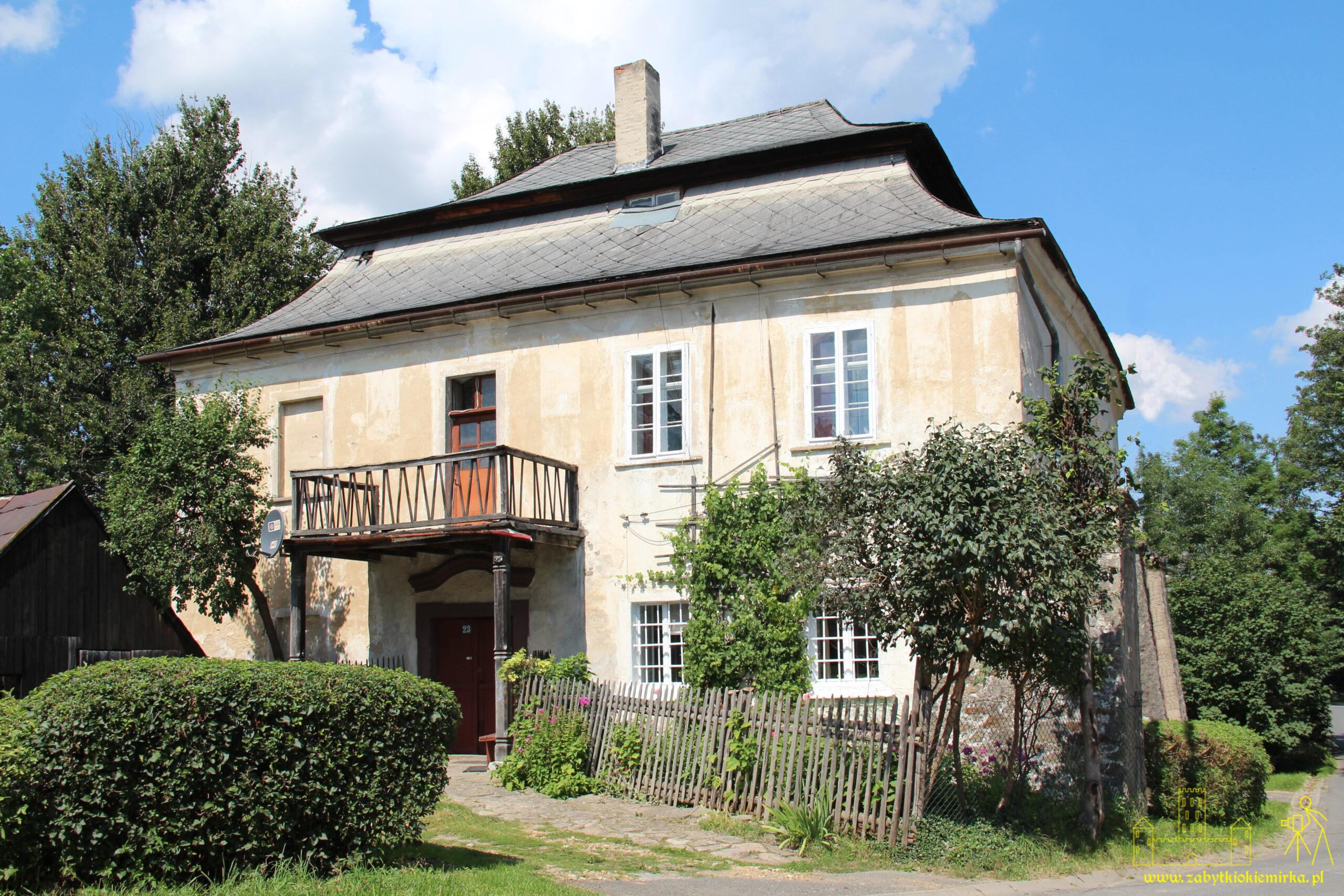 STARA ŁOMNICA - DWÓR DOLNY