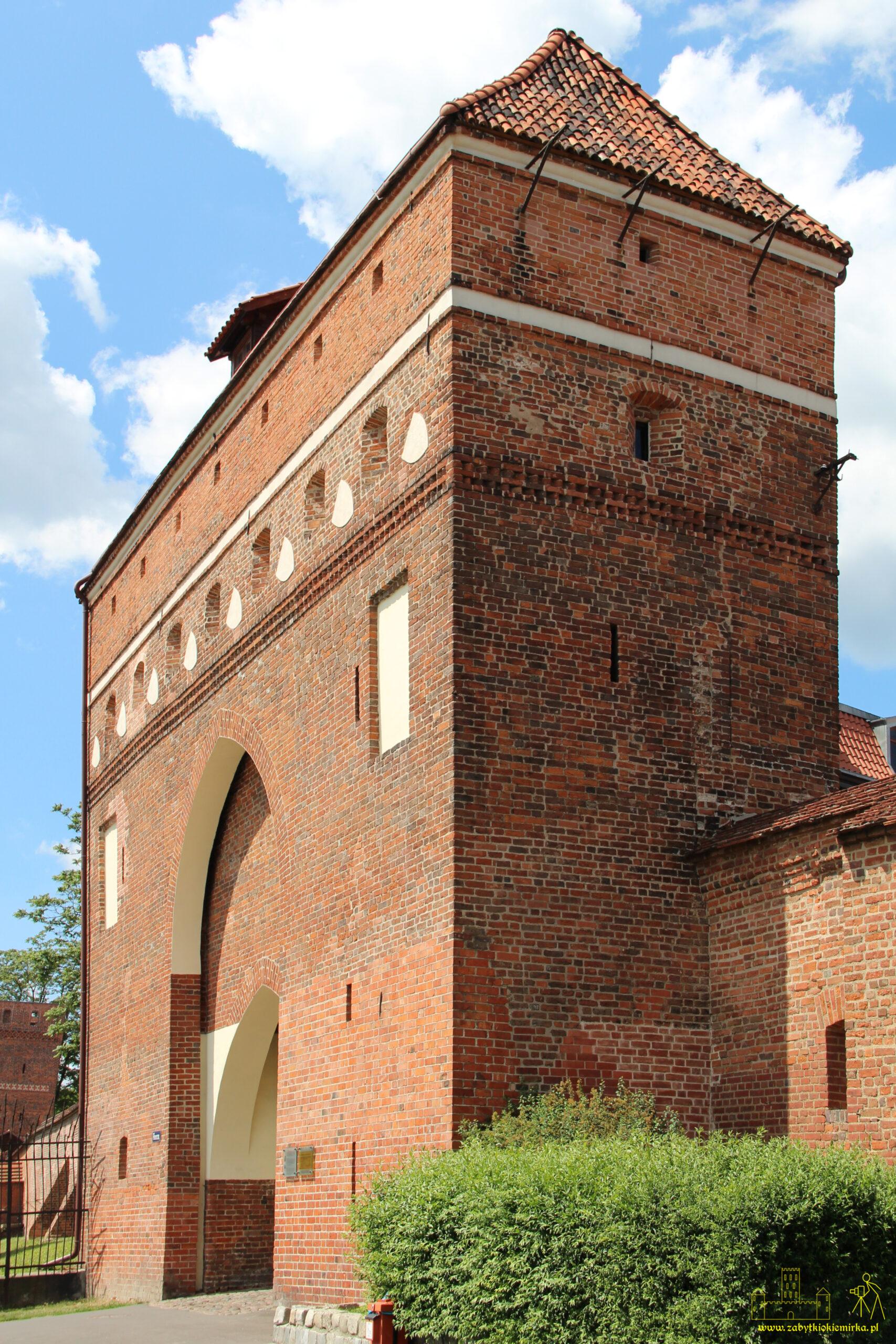 TORUŃ – BRAMA KLASZTORNA