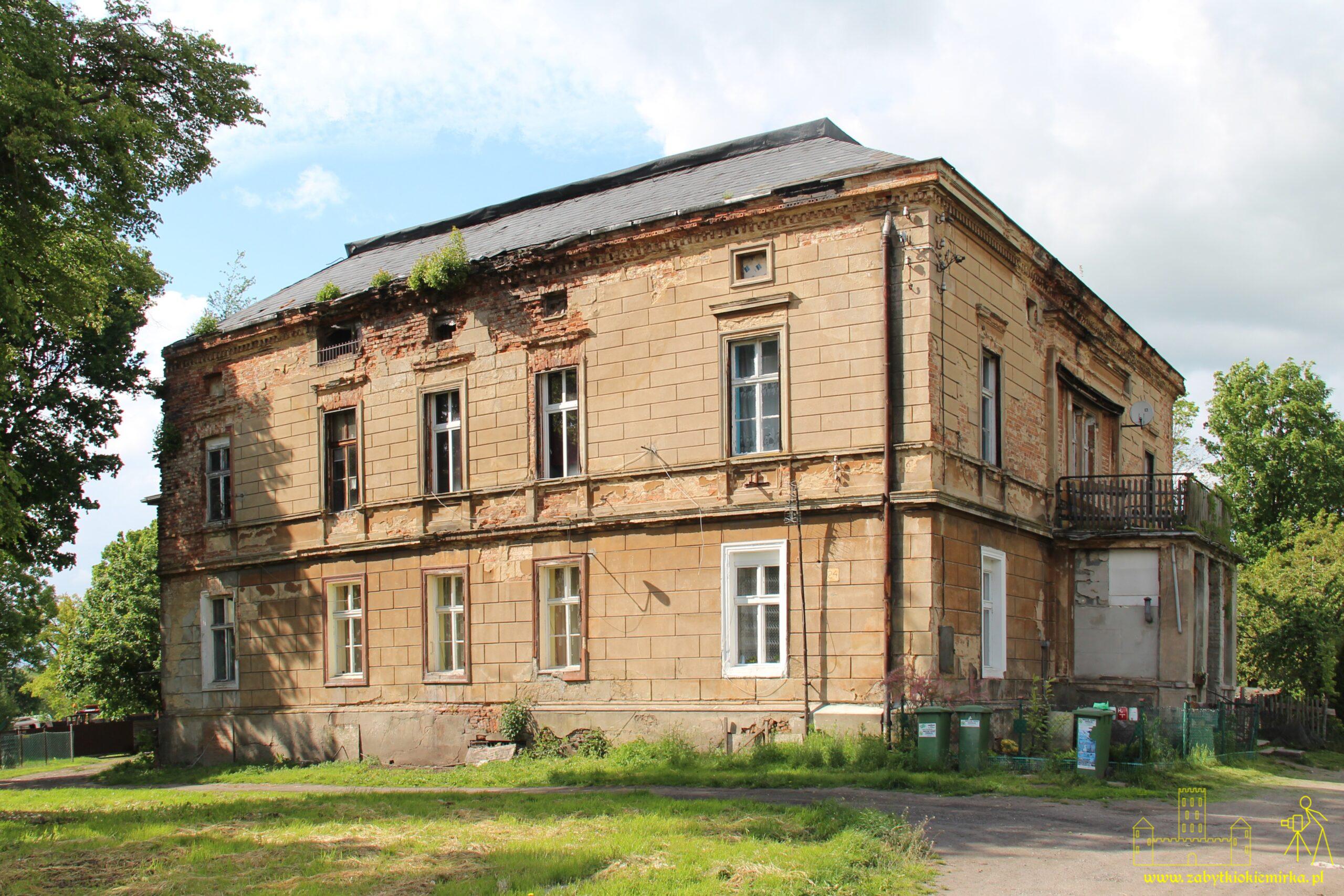 WSZECHŚWIĘTE - PAŁAC