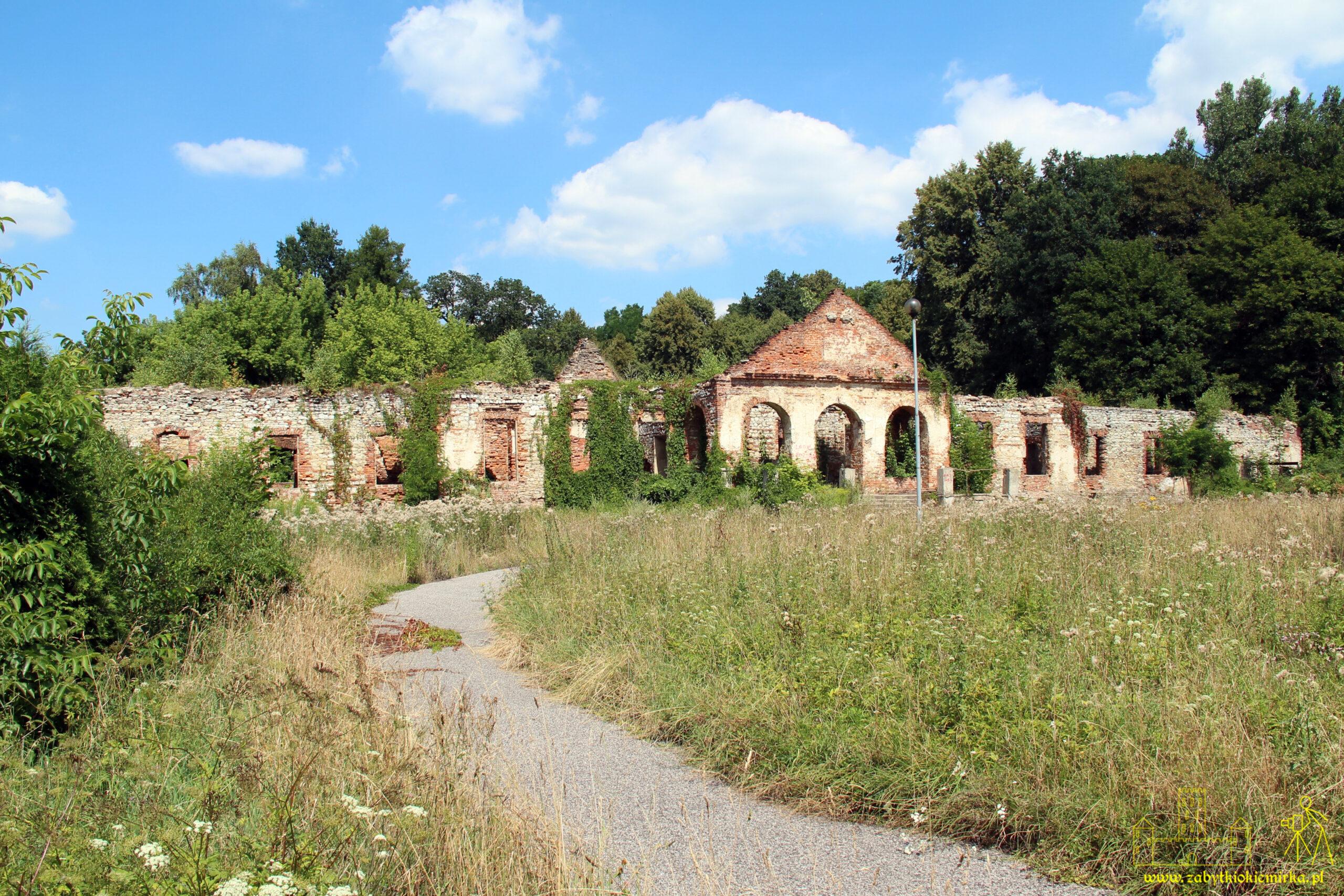 PORĘBA ŻEGOTY – PAŁAC