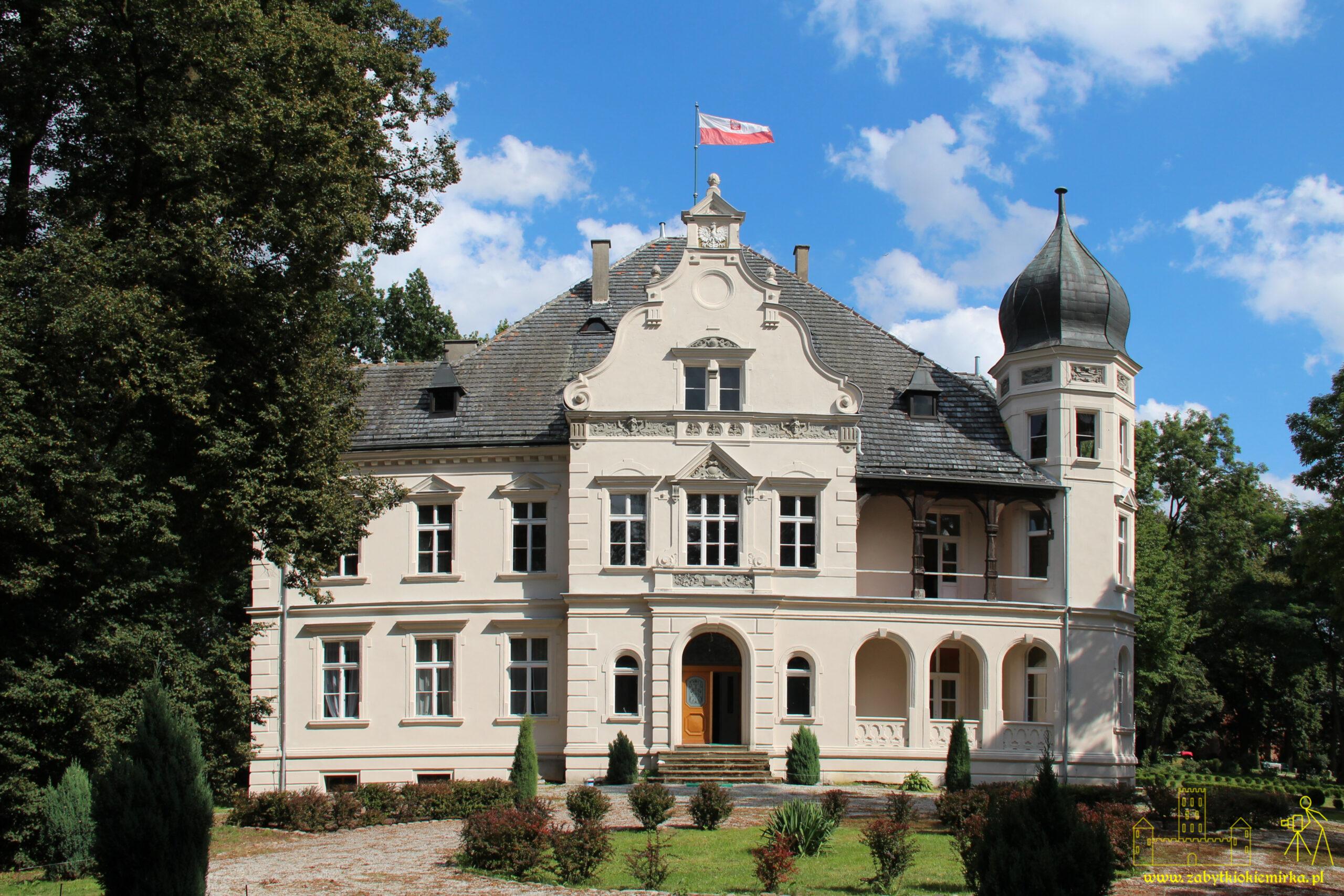 ZIEMIEŁOWICE - PAŁAC